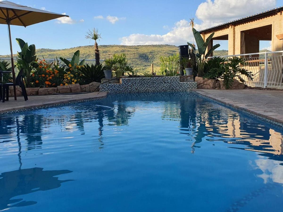 Koi Inn Hartbeespoort Bagian luar foto