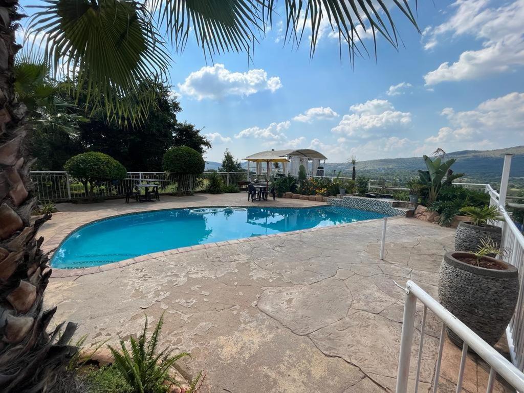 Koi Inn Hartbeespoort Bagian luar foto