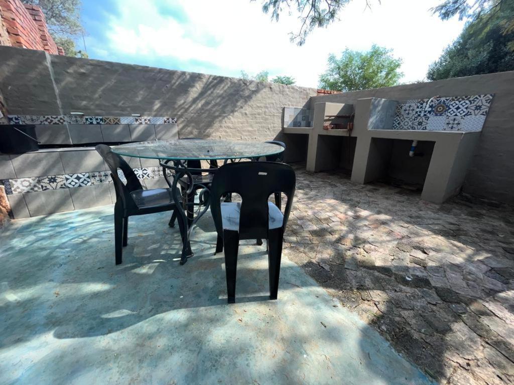 Koi Inn Hartbeespoort Bagian luar foto