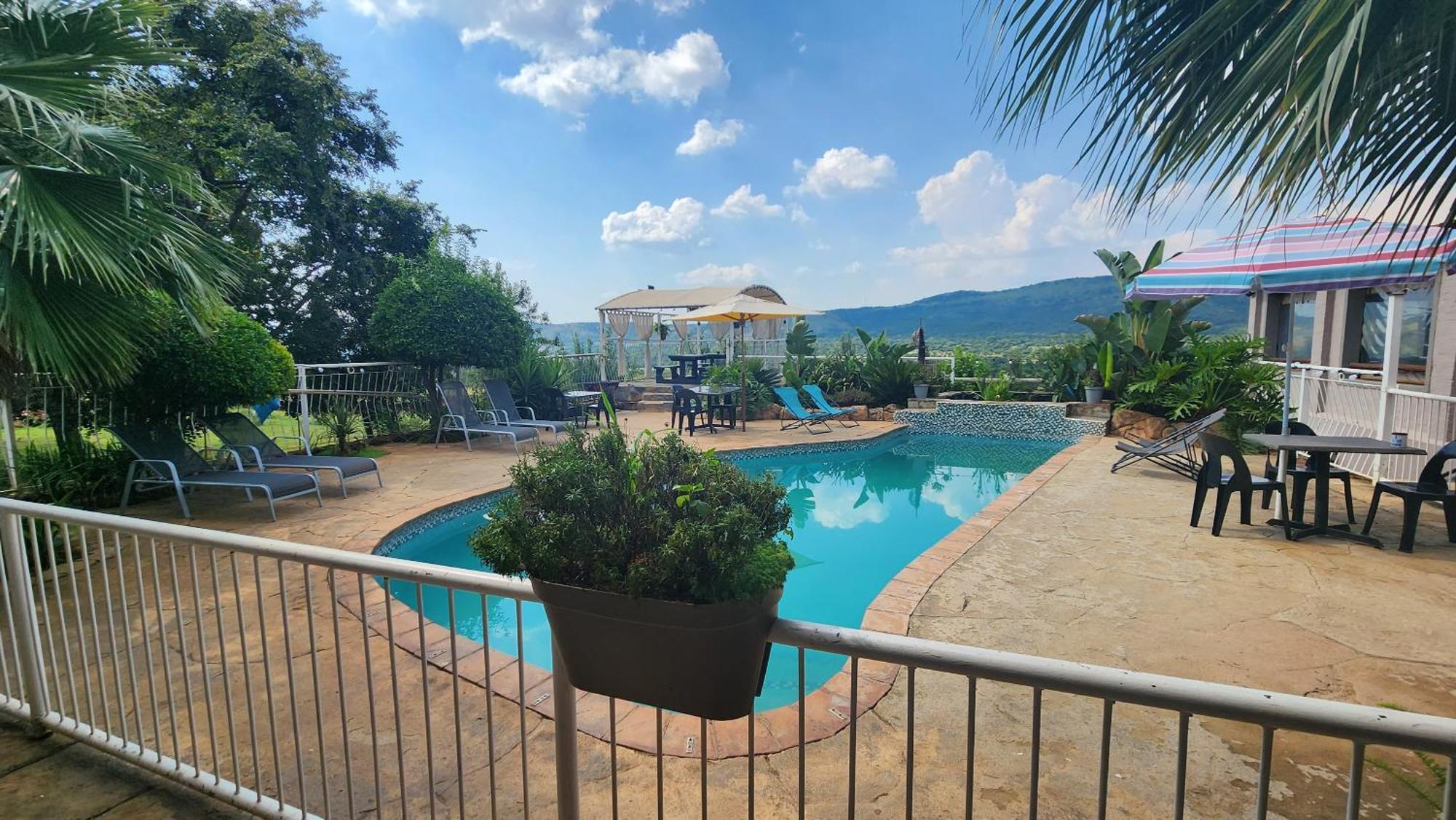 Koi Inn Hartbeespoort Bagian luar foto