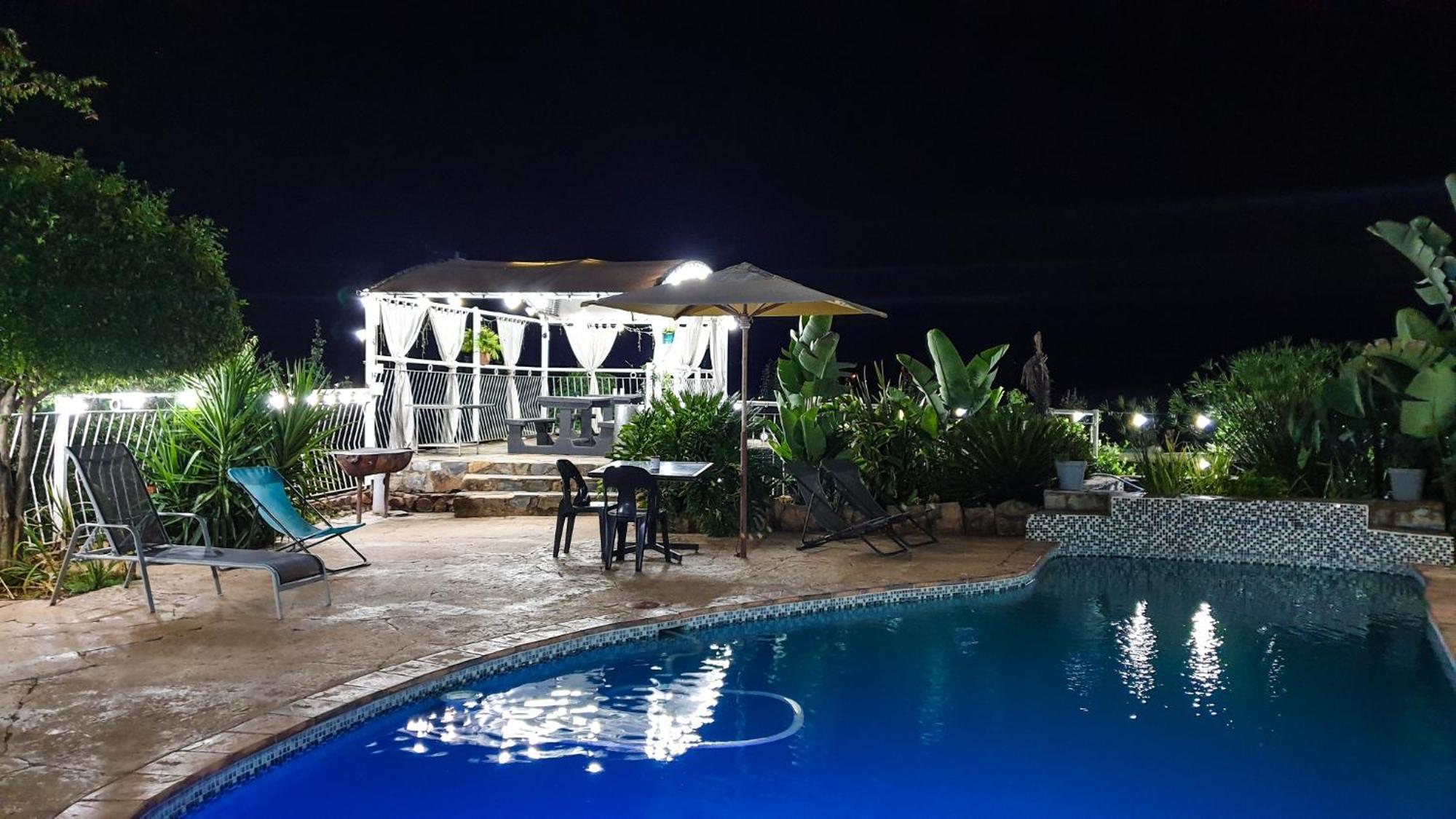 Koi Inn Hartbeespoort Bagian luar foto