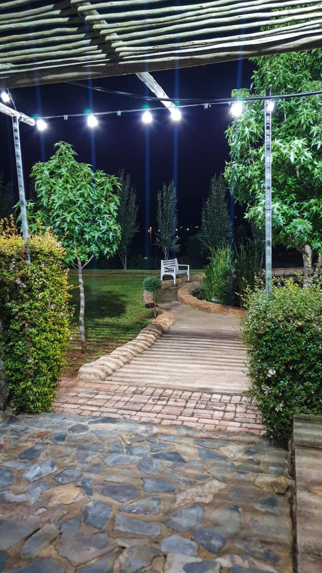 Koi Inn Hartbeespoort Bagian luar foto