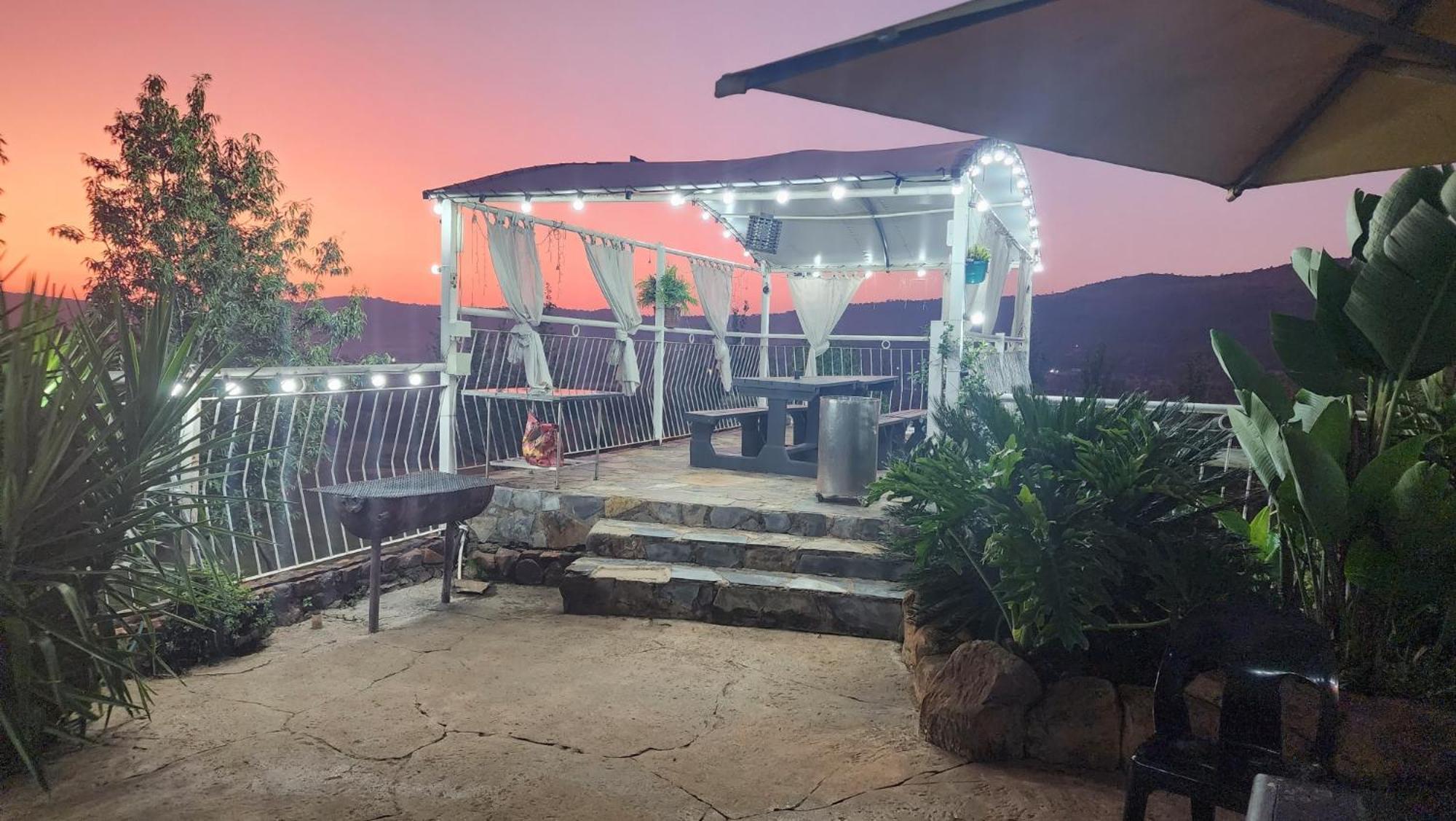 Koi Inn Hartbeespoort Bagian luar foto
